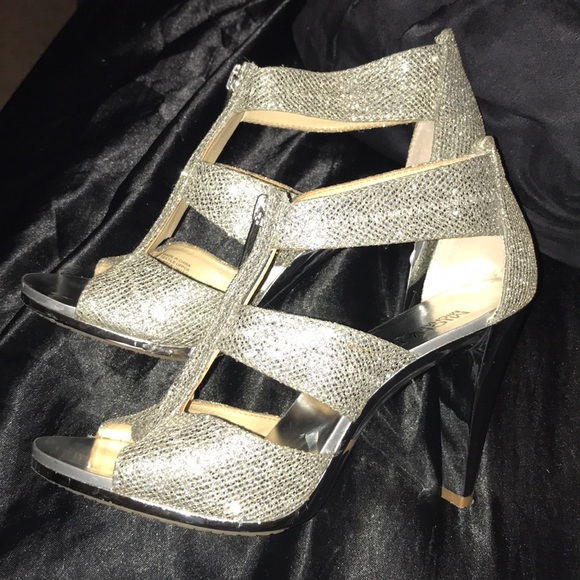 MICHAEL Michael Kors Shoes - Michael Kors Berkley T-Strap Heels Size 6.5